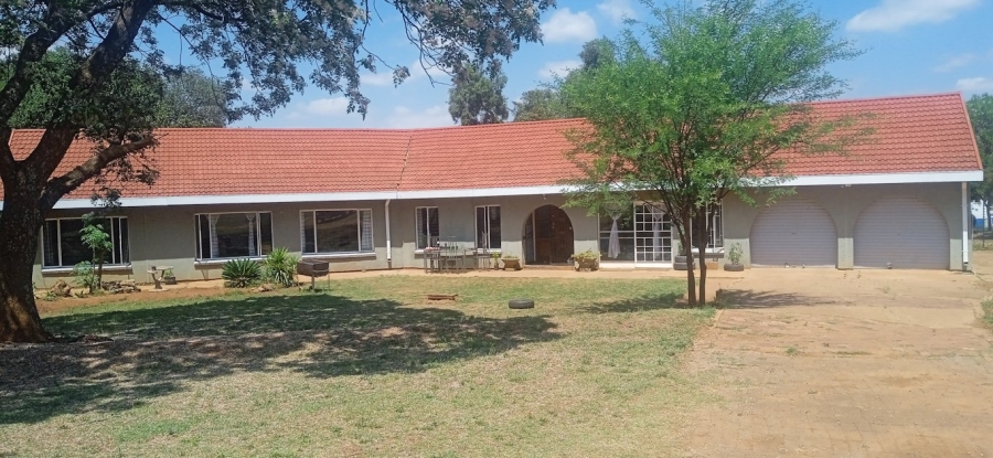 To Let 3 Bedroom Property for Rent in Broederstroom North West
